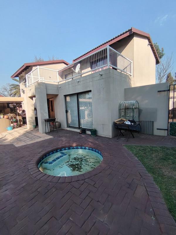 4 Bedroom Property for Sale in Vaalpark Free State